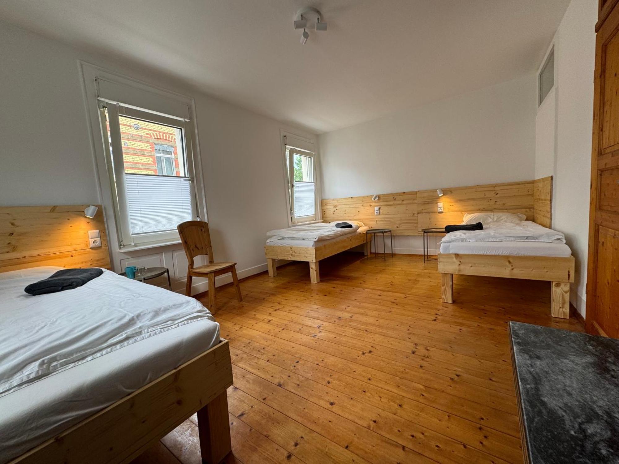 90Qm 4-Zimmer-Wohnung - Apartment Friedrichstrasse 恩茨河畔法伊欣根 外观 照片