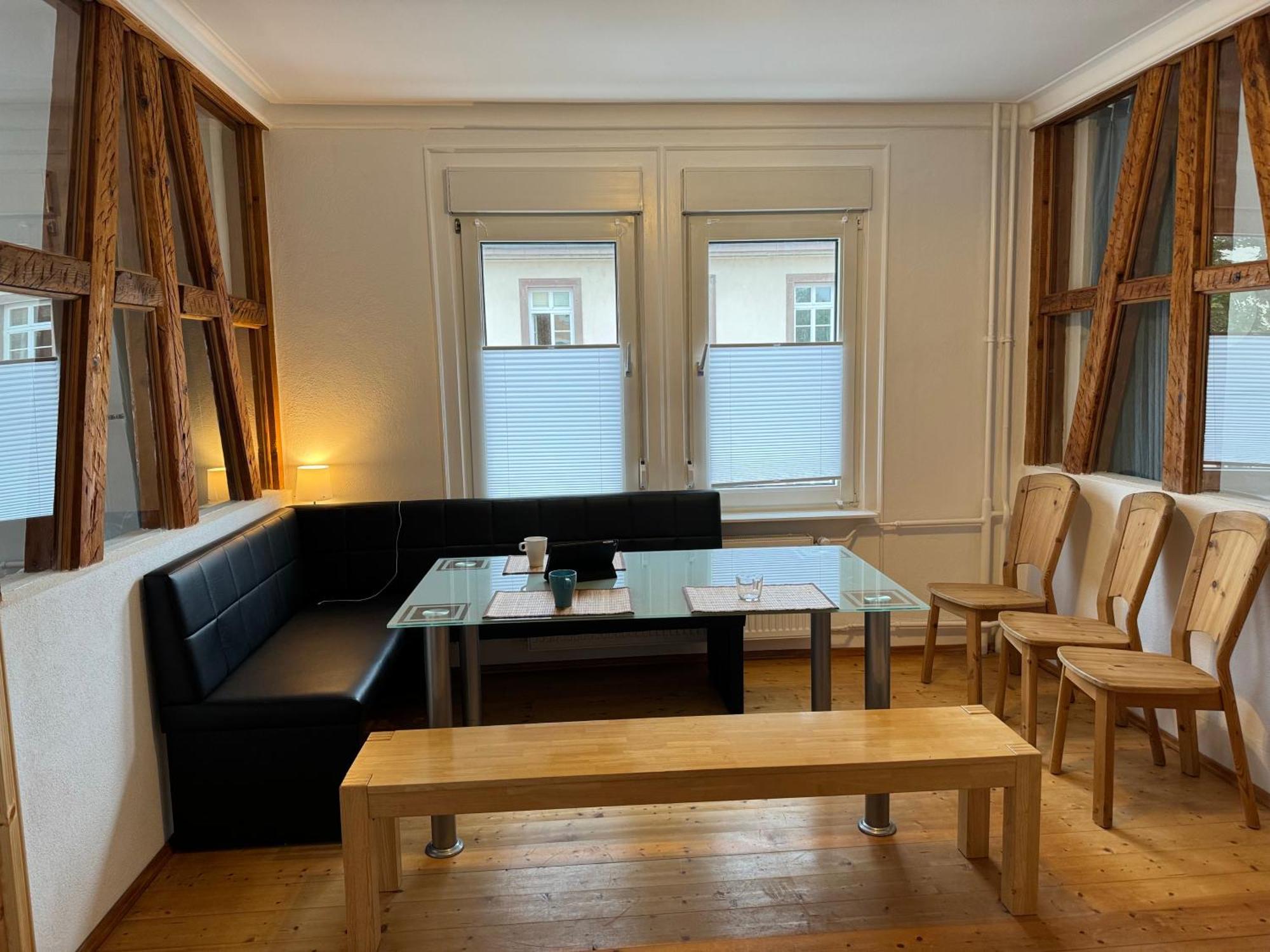 90Qm 4-Zimmer-Wohnung - Apartment Friedrichstrasse 恩茨河畔法伊欣根 外观 照片