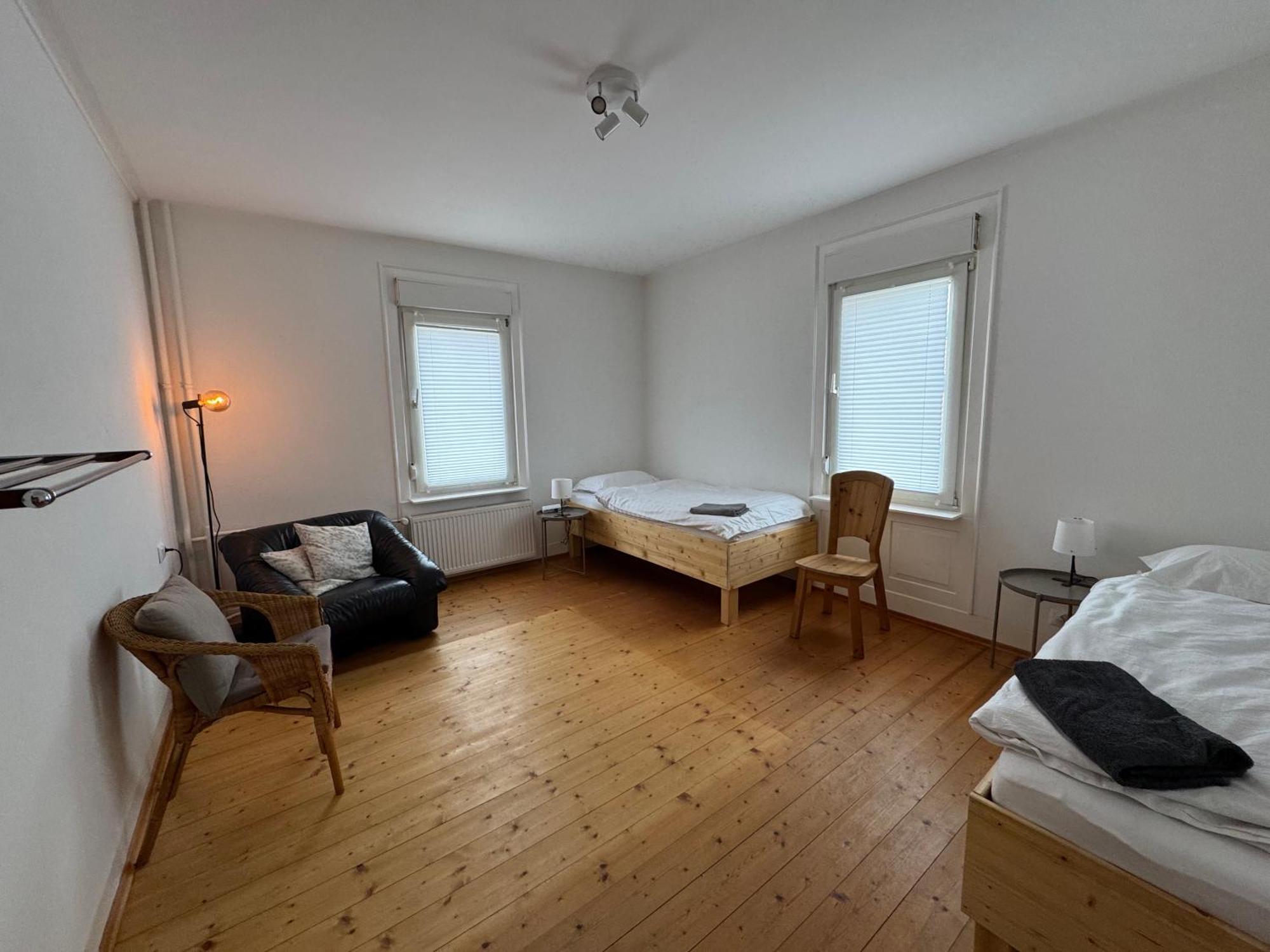 90Qm 4-Zimmer-Wohnung - Apartment Friedrichstrasse 恩茨河畔法伊欣根 外观 照片